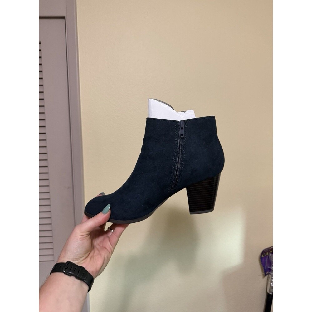 Women’s Style & Co Boots Navy Size 10 Ankle Boots With Box - Picture 3 of 8